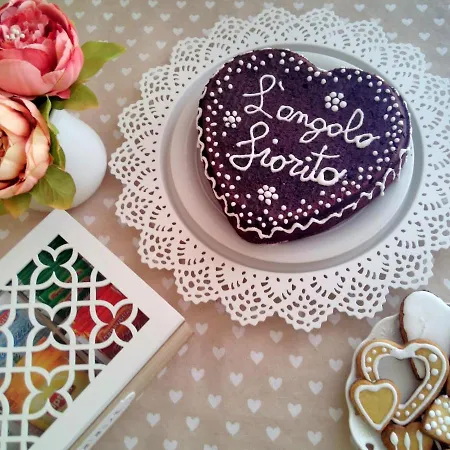 Oda ve Kahvaltı L'angolo Fiorito