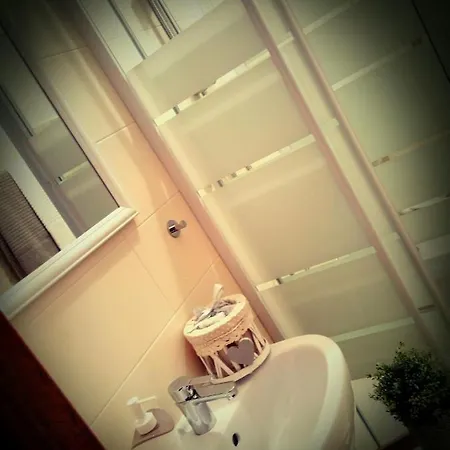 Oda ve Kahvaltı L'angolo Fiorito 3*