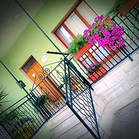 L'angolo Fiorito Bed & Breakfast
