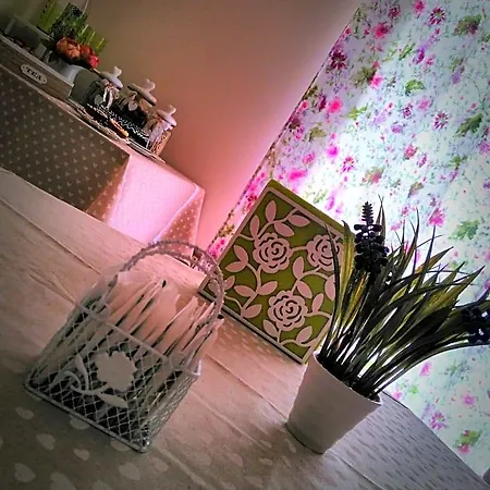 Bed & Breakfast L'angolo Fiorito 3*