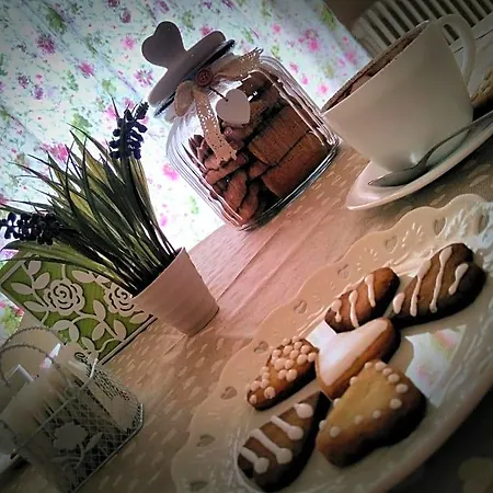 L'angolo Fiorito Bed & Breakfast 3*