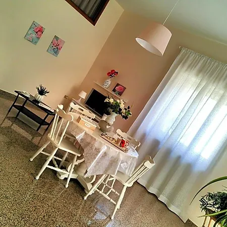 L'angolo Fiorito Bed & Breakfast 3*